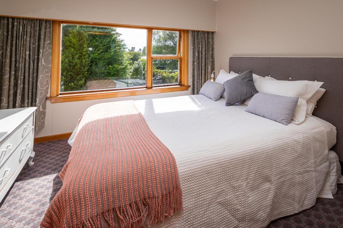 Grand View - Te Anau Holiday Home 외부 사진