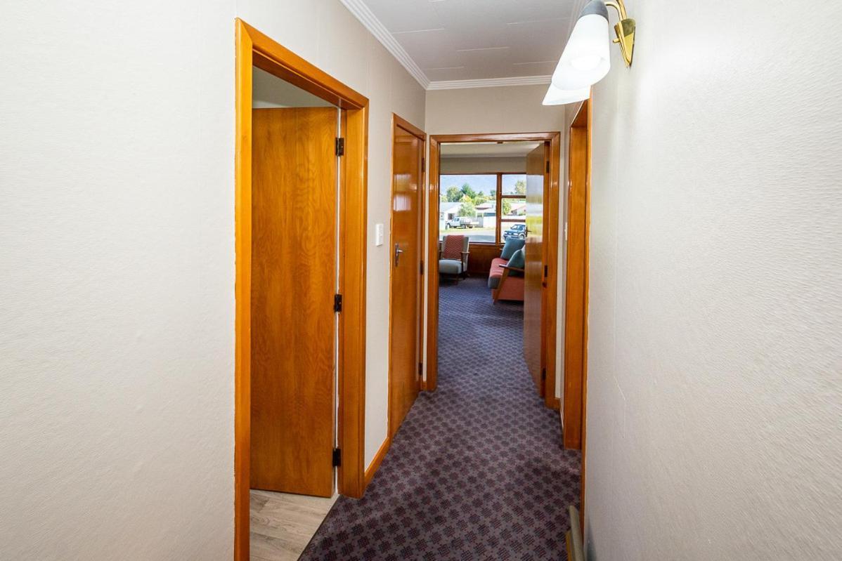 Grand View - Te Anau Holiday Home 외부 사진