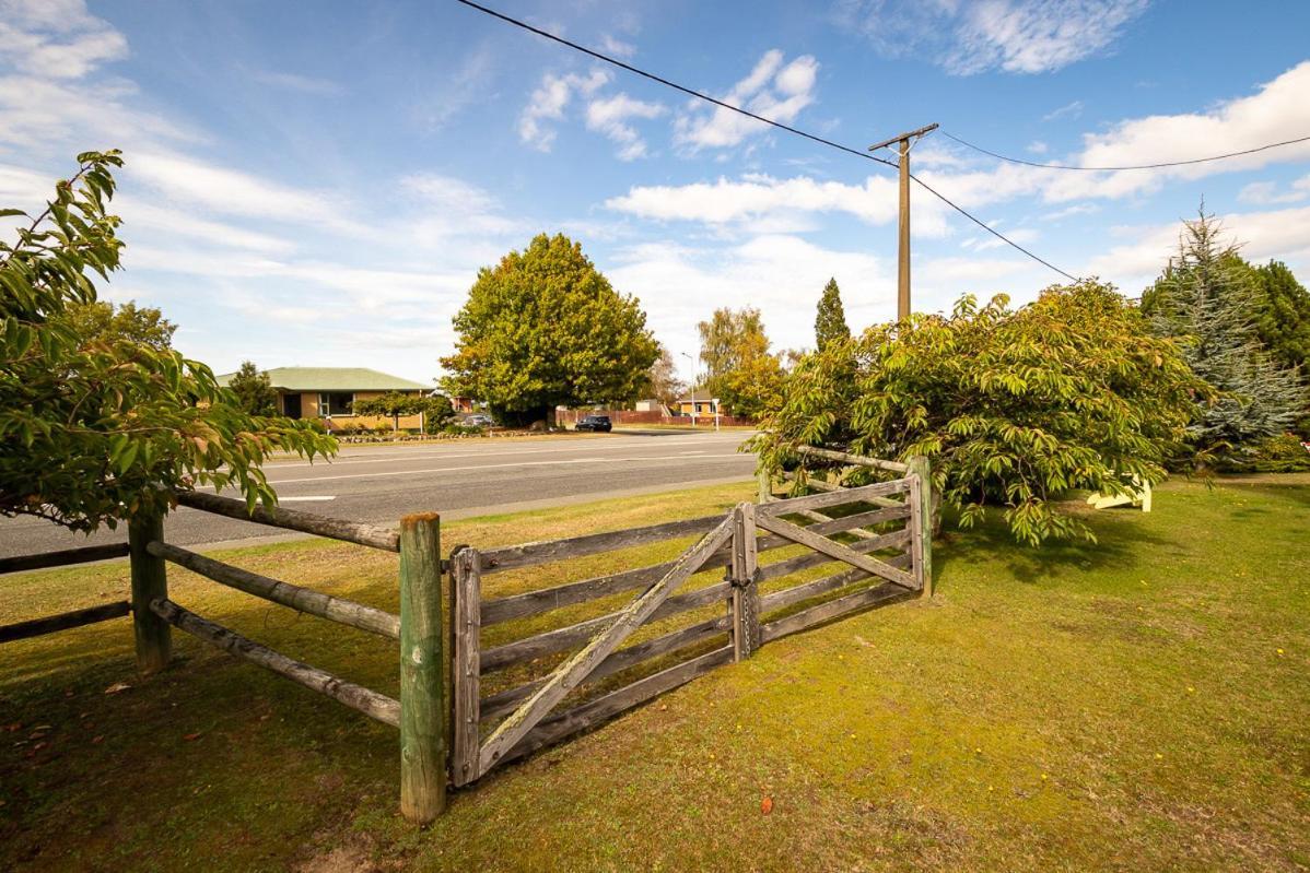 Grand View - Te Anau Holiday Home 외부 사진