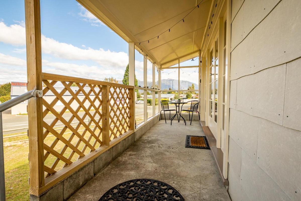 Grand View - Te Anau Holiday Home 외부 사진